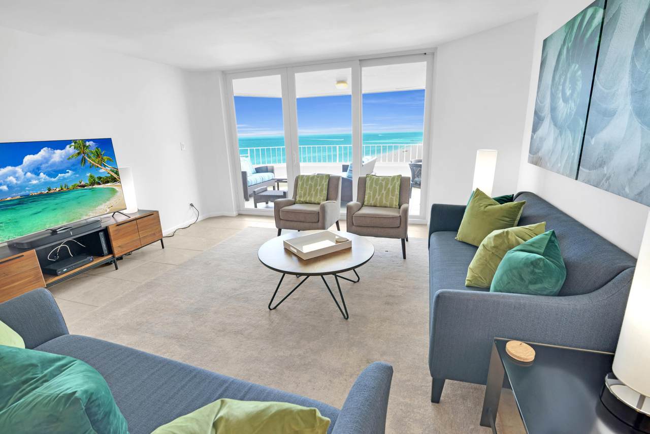 500 Ocean Boulevard - Photo 1
