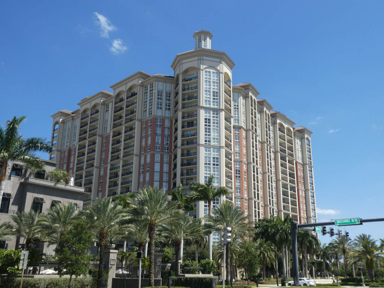 550 Okeechobee Boulevard - Photo 1