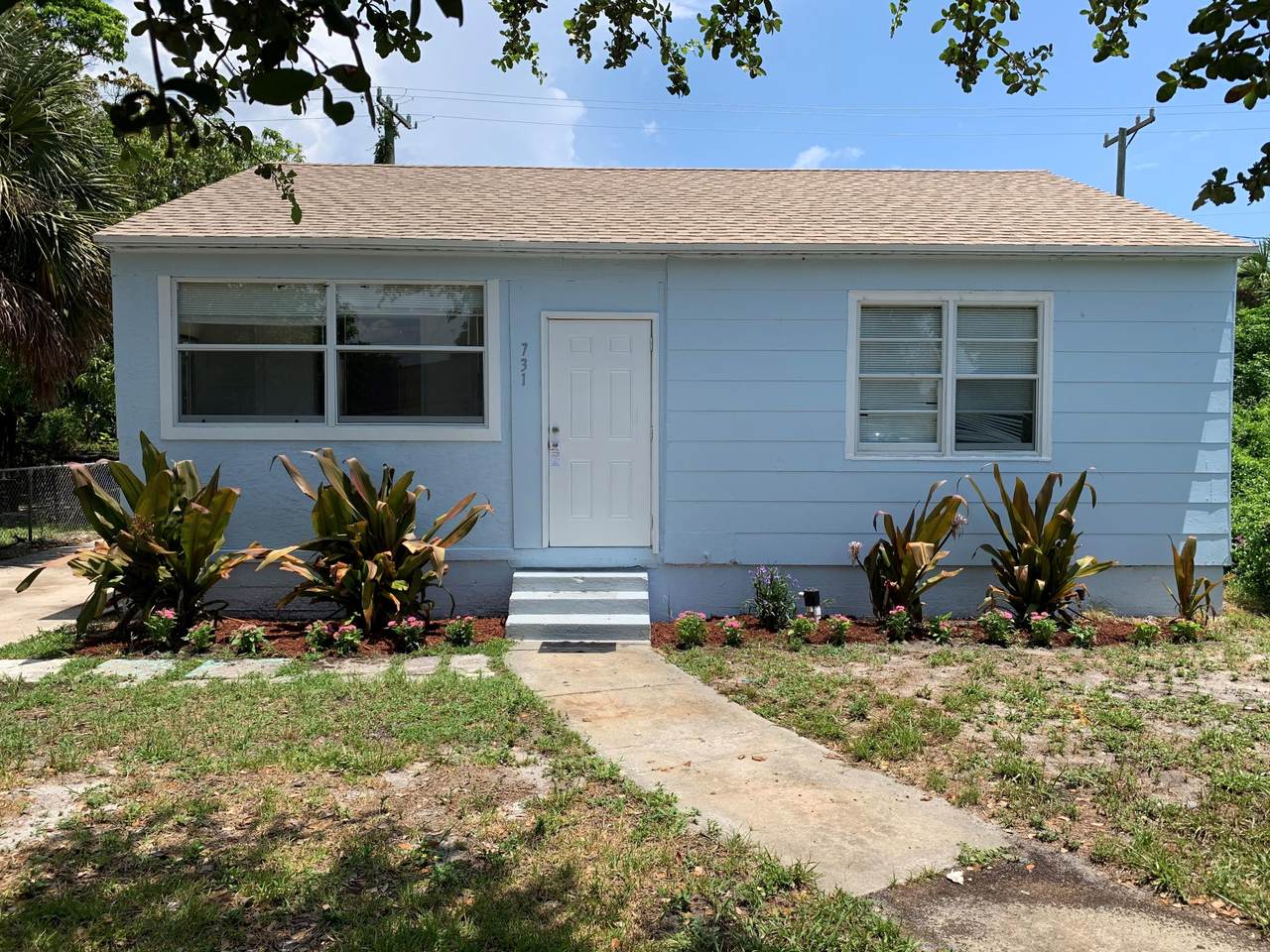 731 50th Street - Photo 1