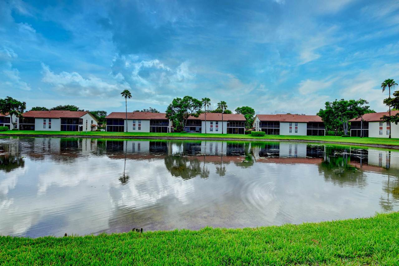 10439 Circle Lake Drive - Photo 1