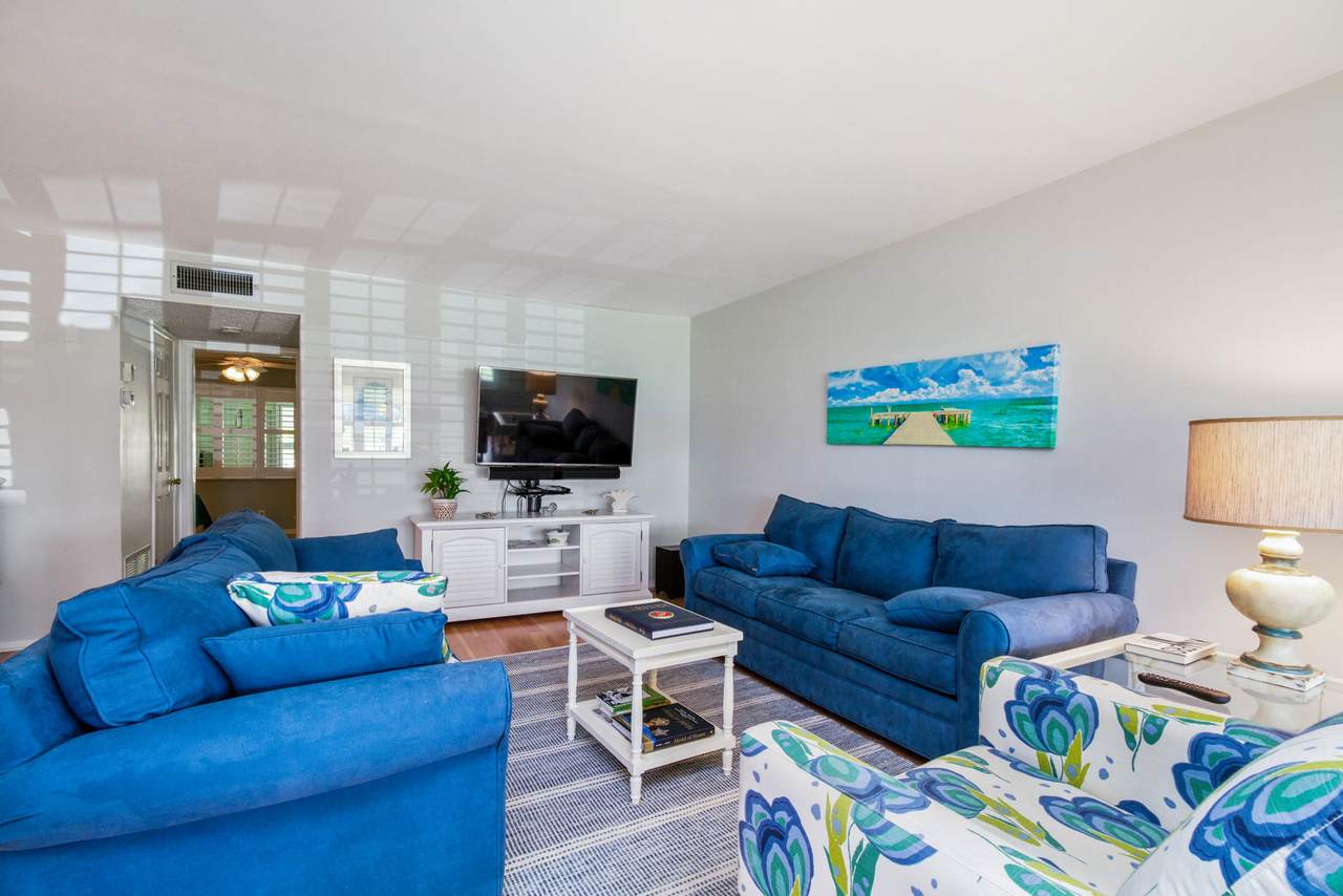 1002 Circle Terrace - Photo 1