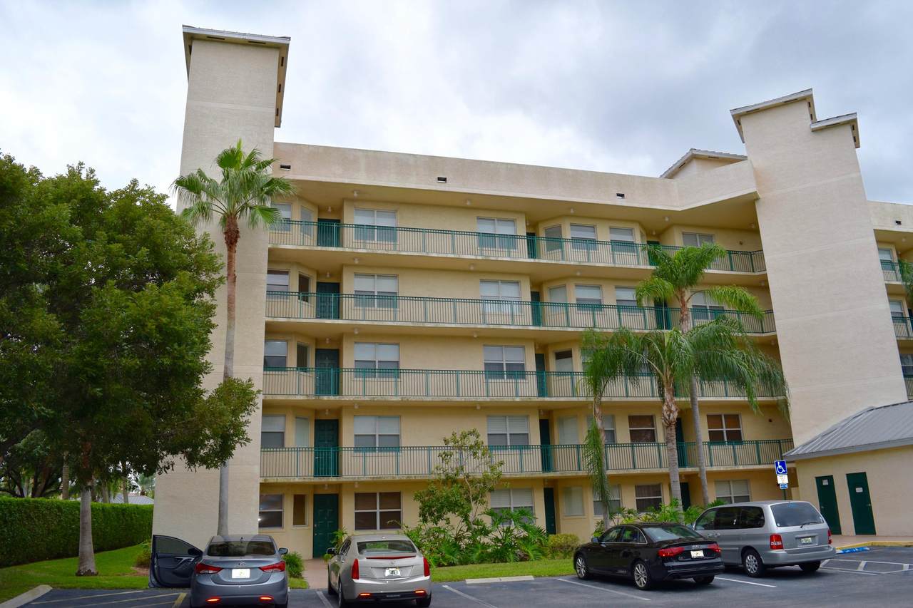 26 Royal Palm Way - Photo 1