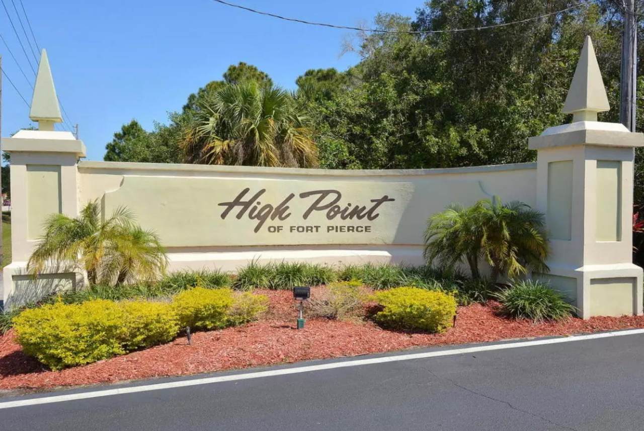 733 High Point Boulevard - Photo 1