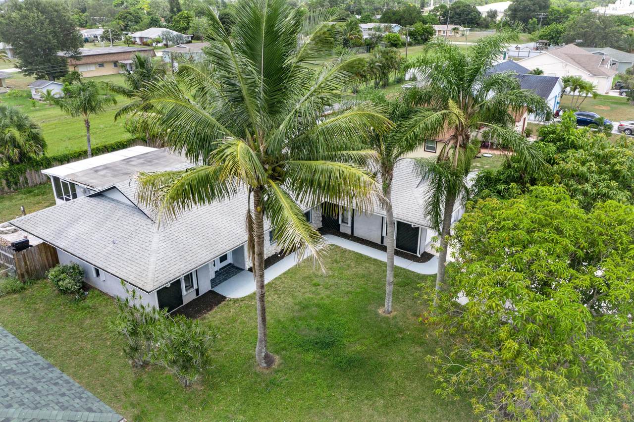 181 Lakehurst Drive - Photo 1
