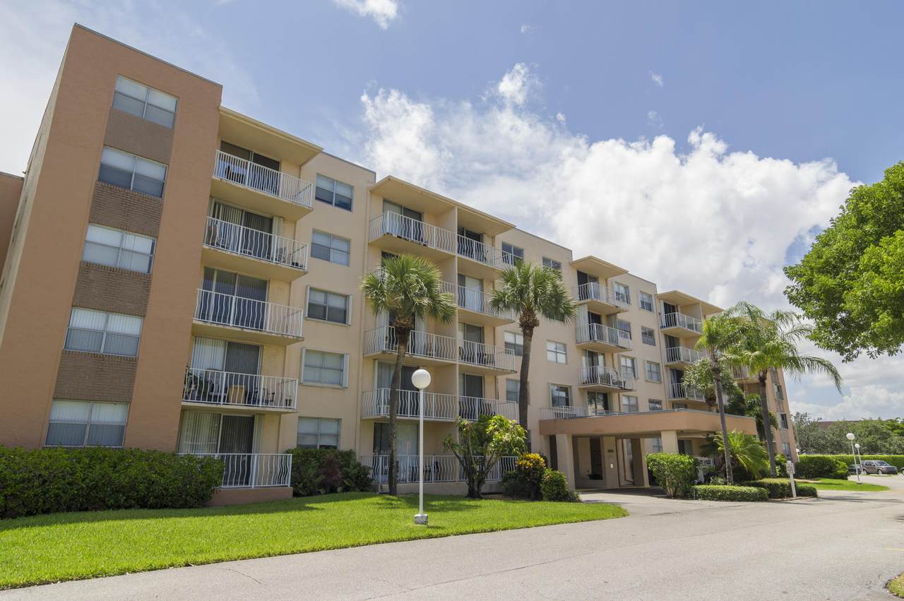 500 Executive Center Drive - Photo 1
