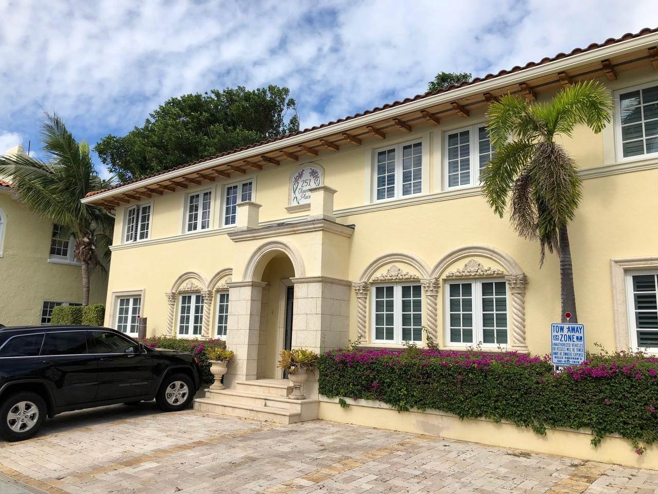 251 Oleander Avenue - Photo 1