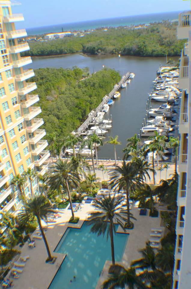 625 Casa Loma Boulevard - Photo 1