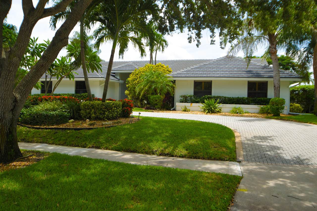 2819 Embassy Drive - Photo 1