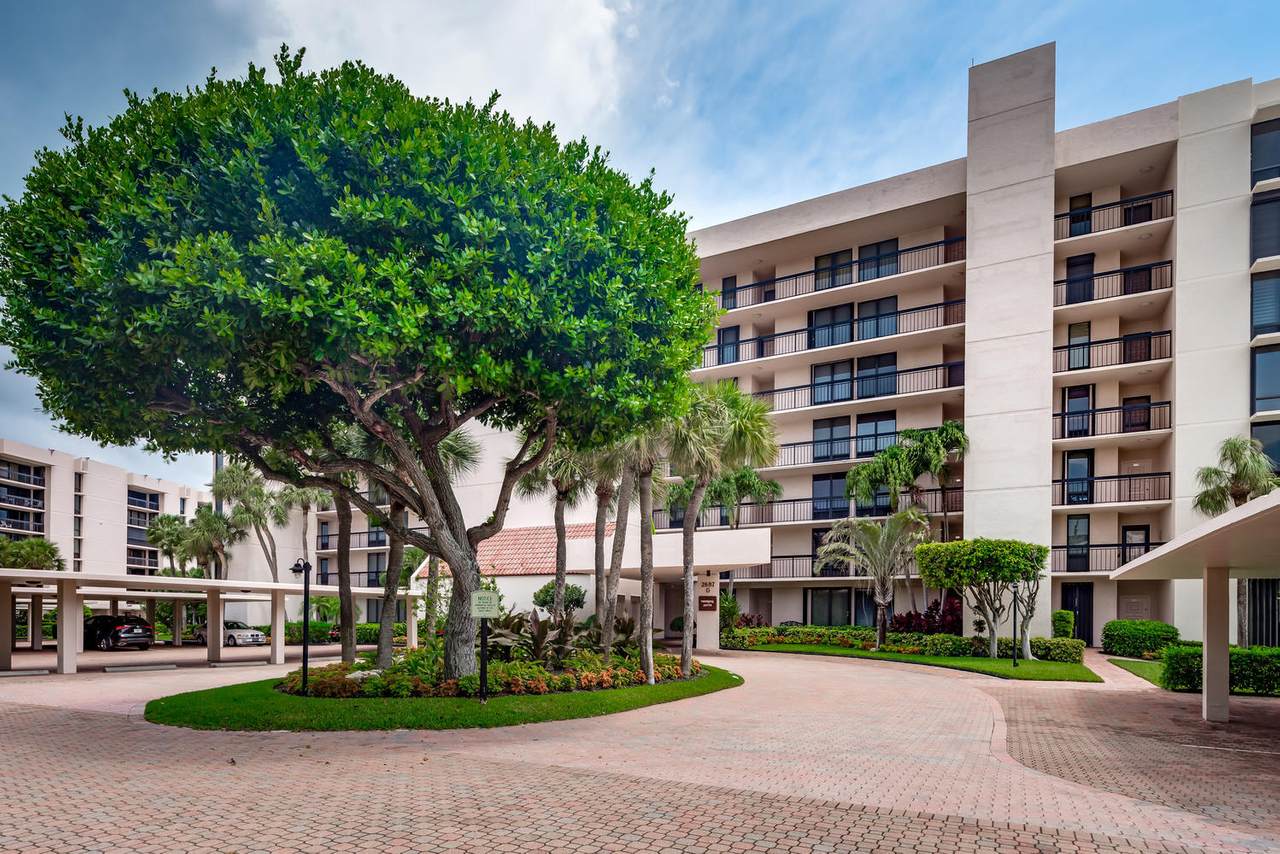 2687 Ocean Boulevard - Photo 1