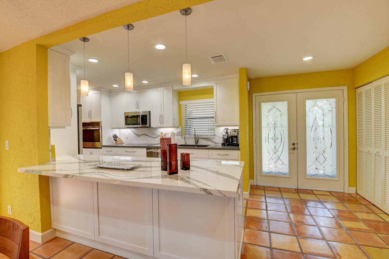 17 Brentwood Drive - Photo 1