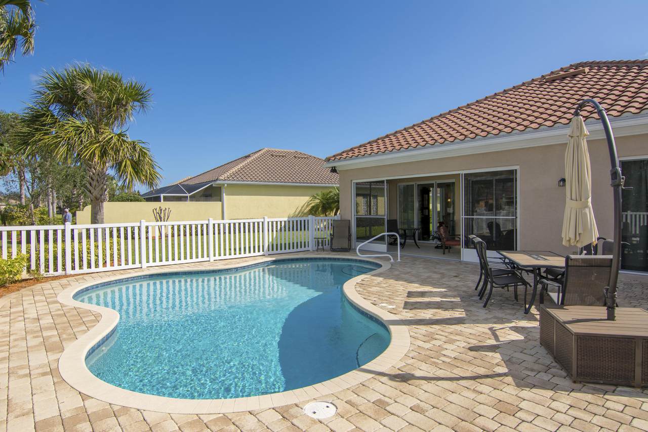 5254 Eleuthra Circle - Photo 1