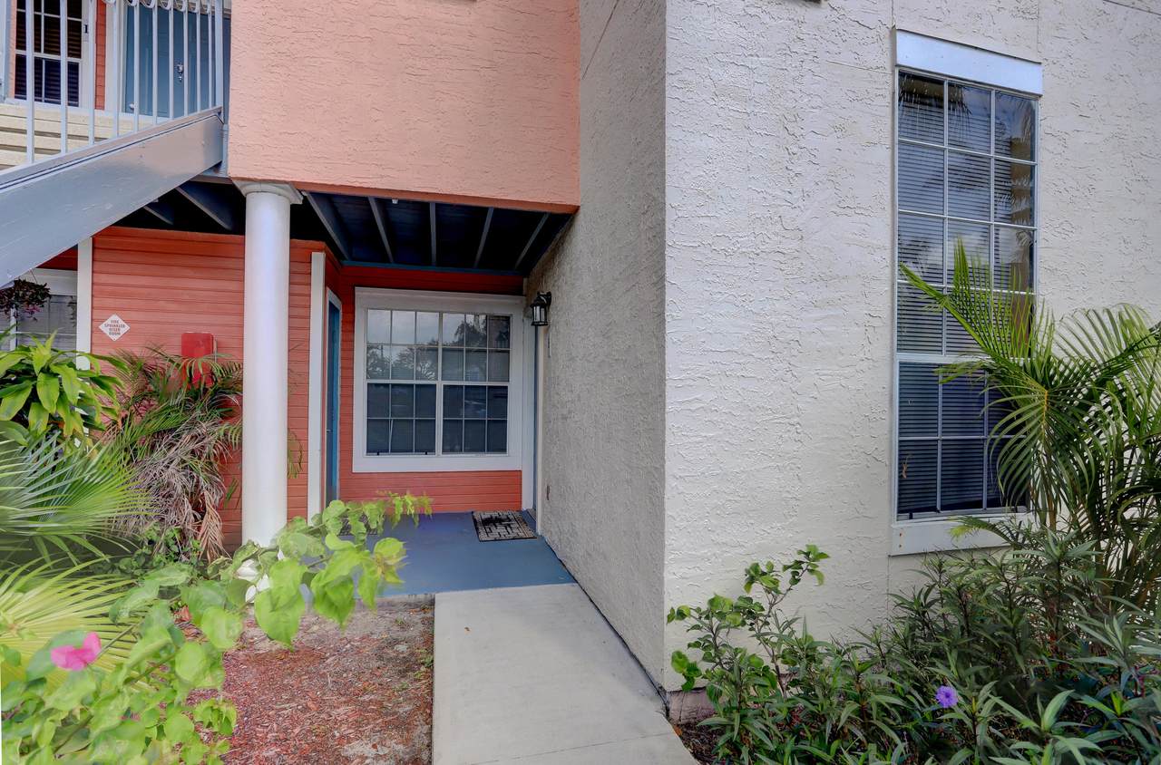 1365 Crystal Way - Photo 1
