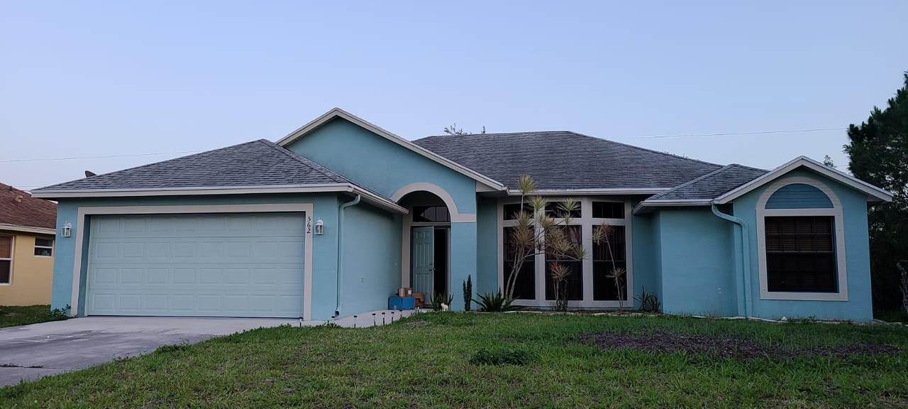562 Dailey Avenue - Photo 1