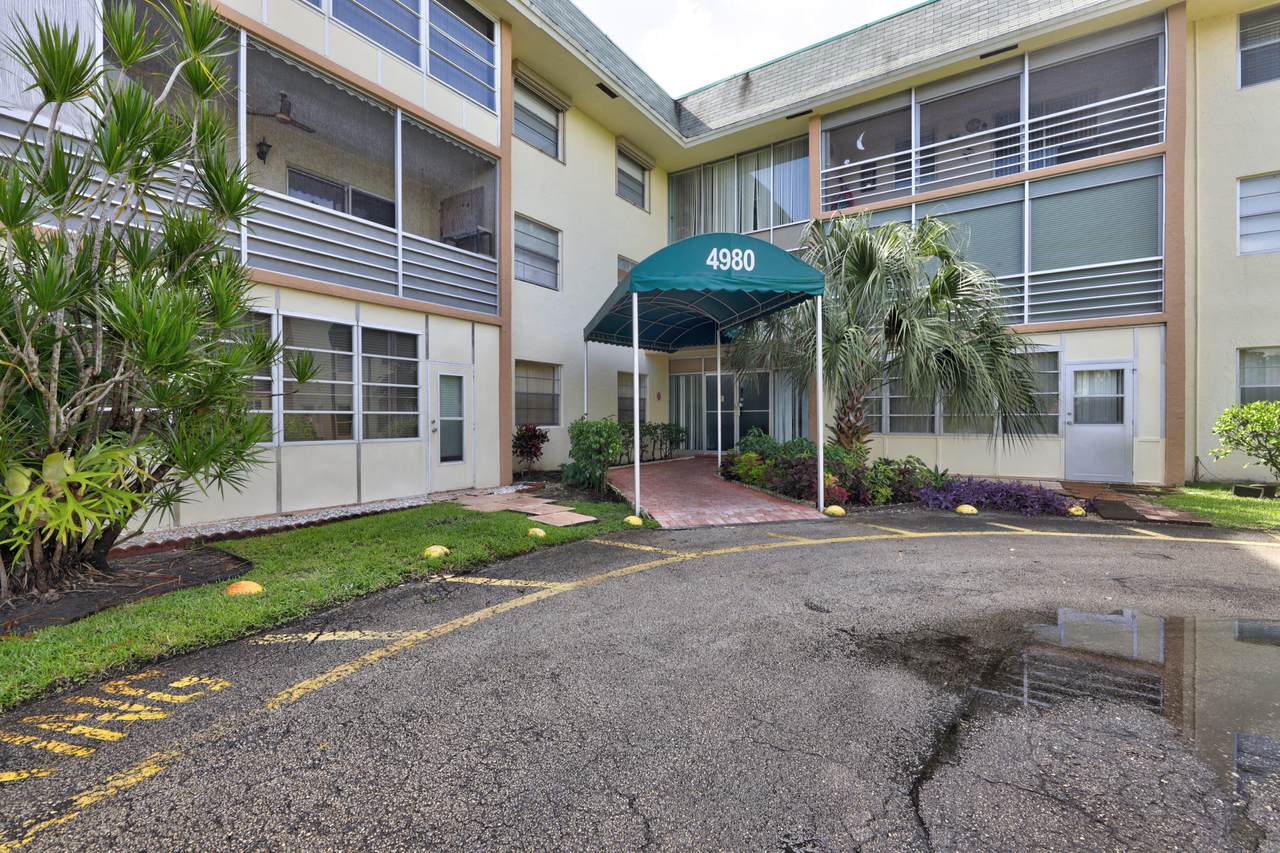 4980 Sabal Palm Boulevard - Photo 1
