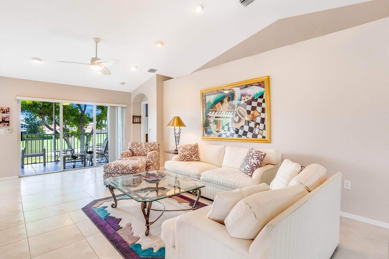 12492 Crystal Pointe Drive - Photo 1