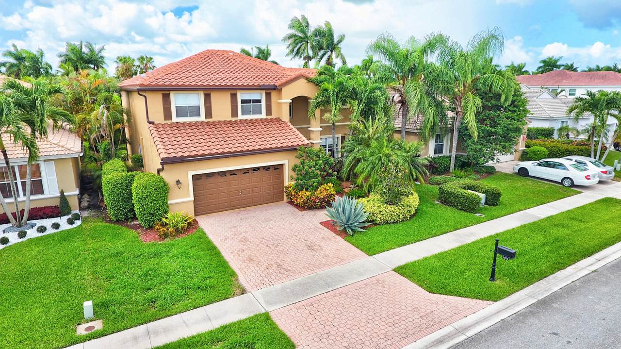 11171 Sea Grass Circle - Photo 1