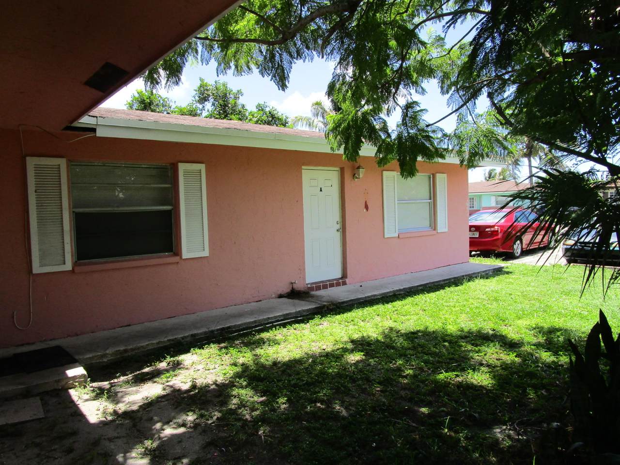 1461 20th Street - Photo 1