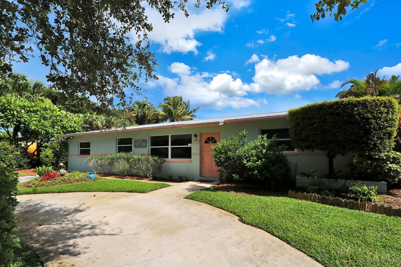 2421 Holly Lane - Photo 1