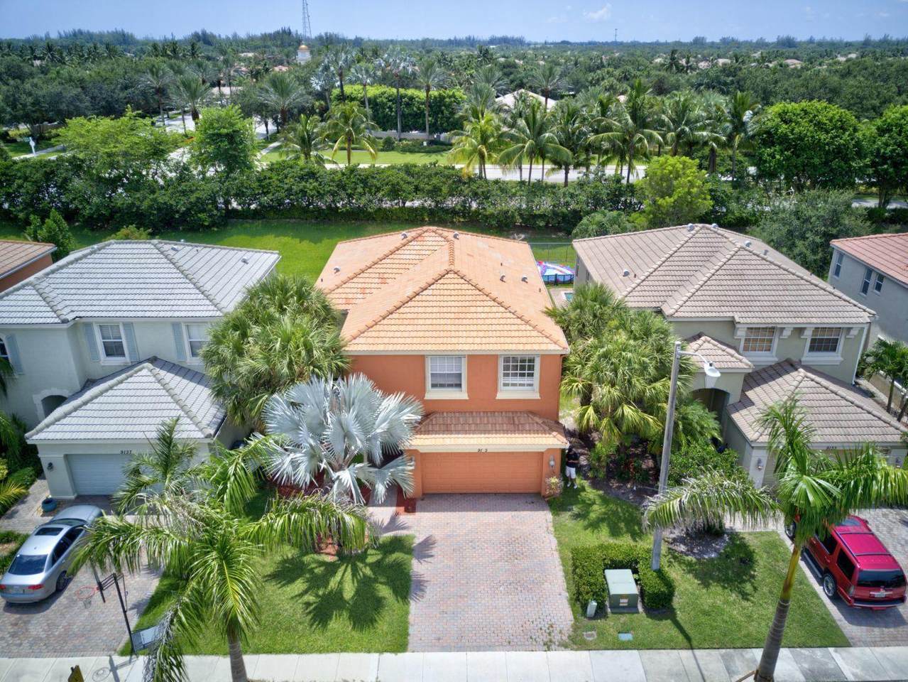 9135 Dupont Place - Photo 1