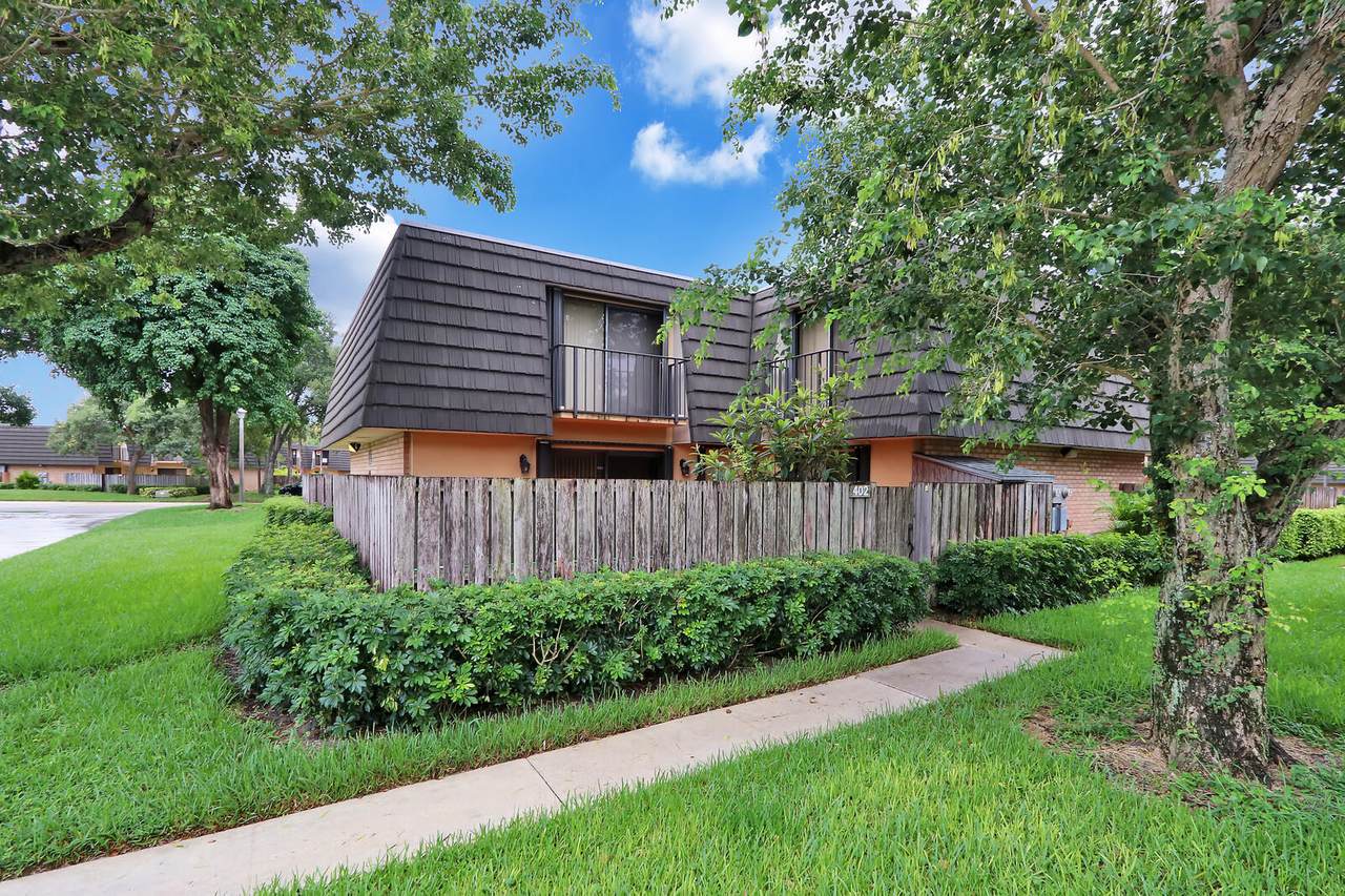 402 4th Way - Photo 1