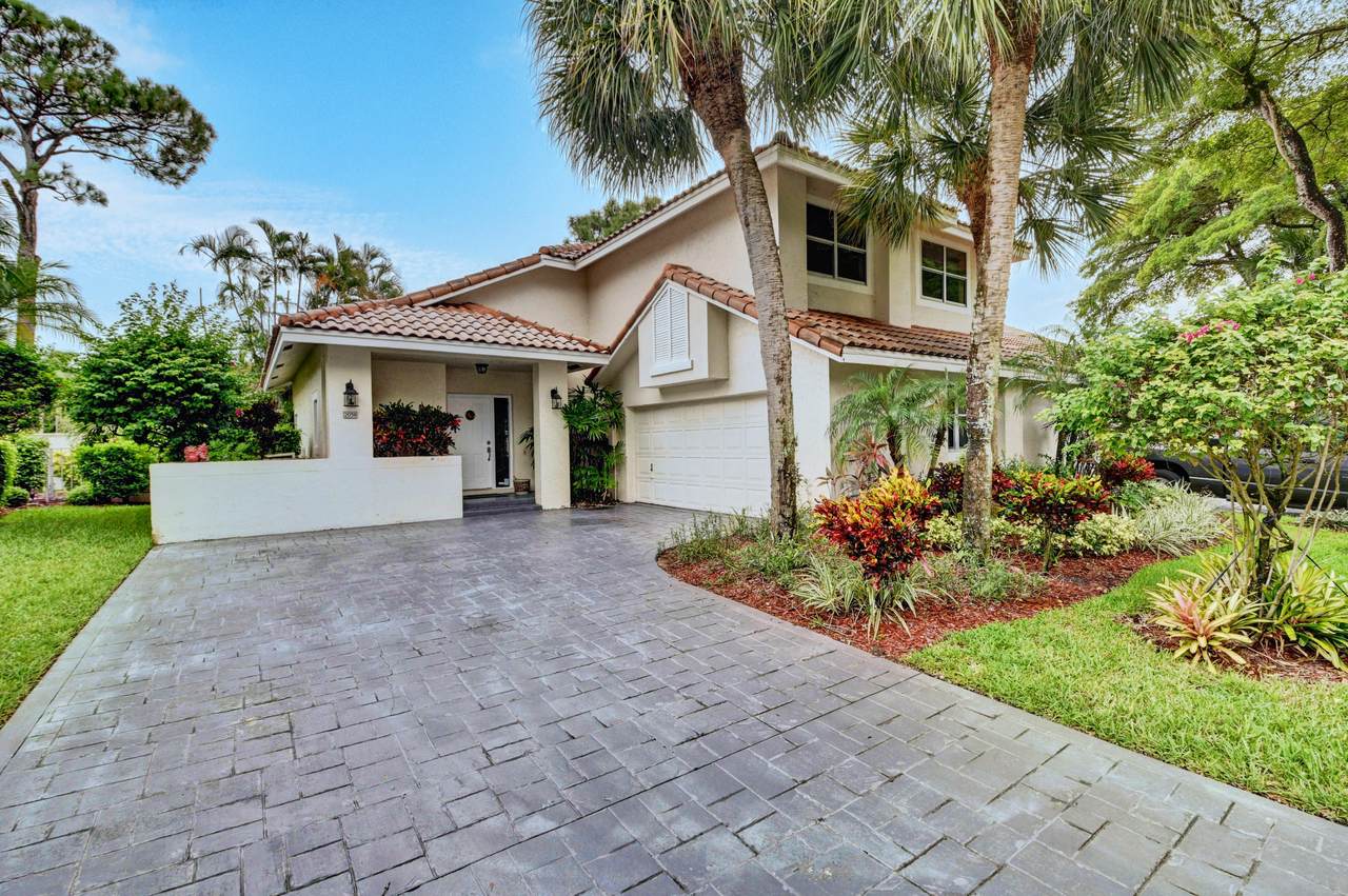 2058 52nd Street - Photo 1