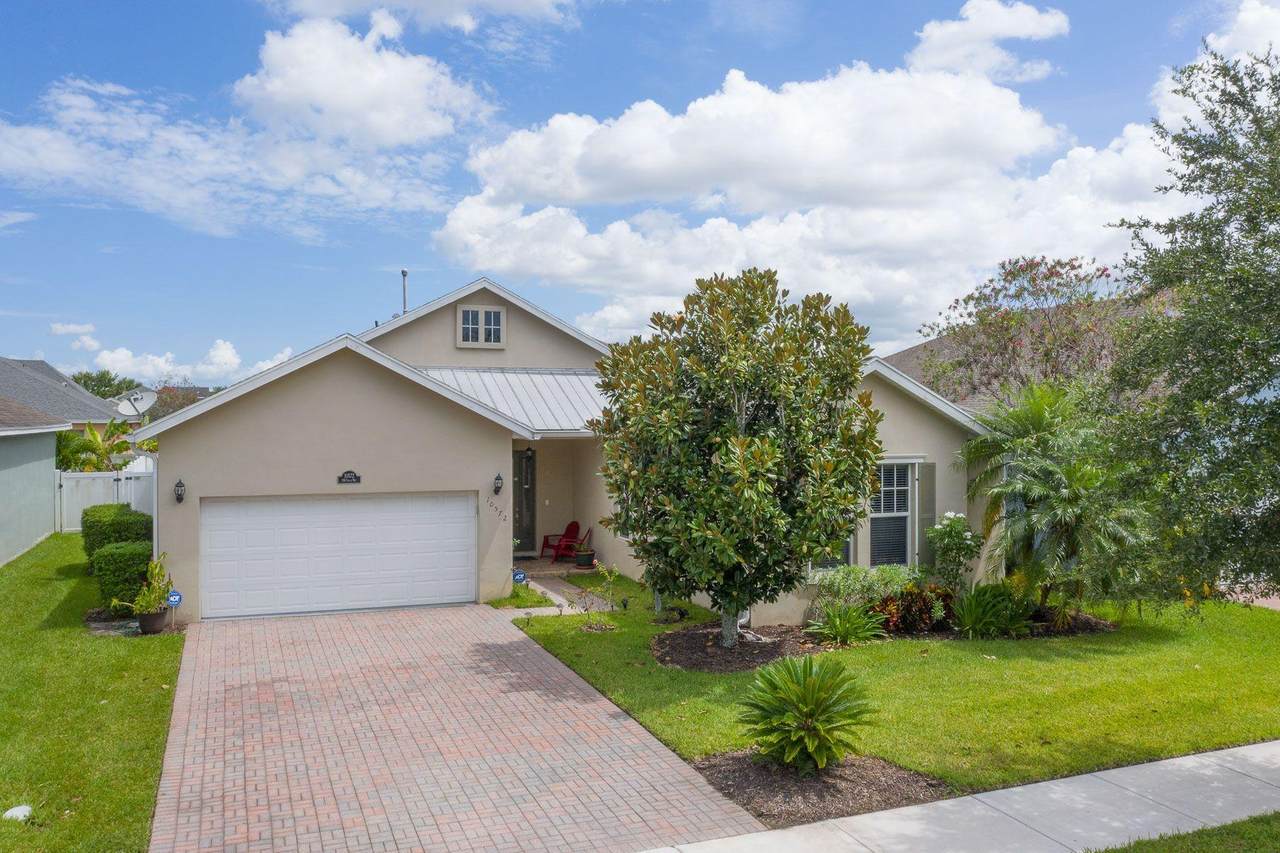 10572 Sarah Way - Photo 1