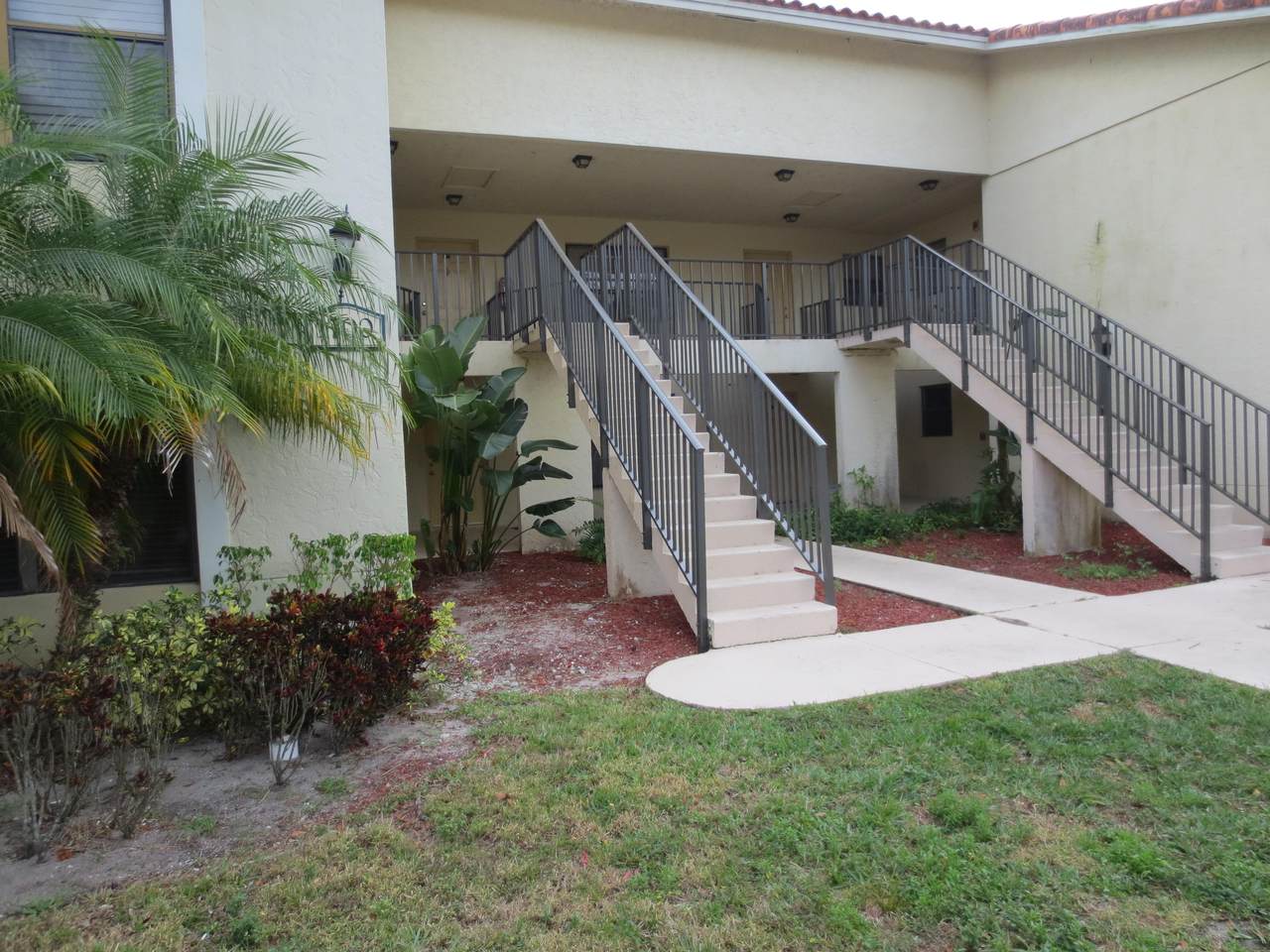 1600 Balfour Point Drive - Photo 1