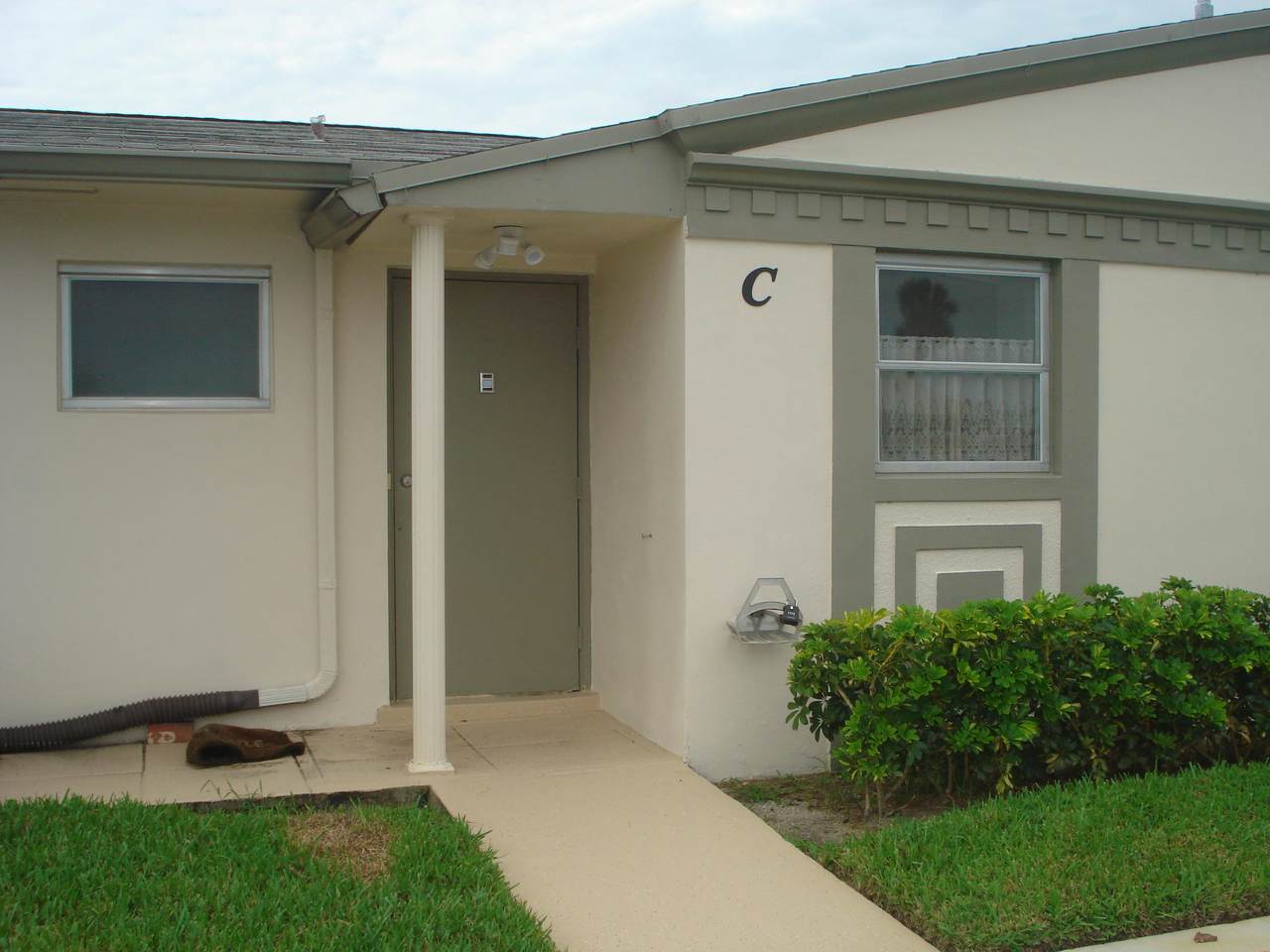 2833 Crosley Dr - Photo 1