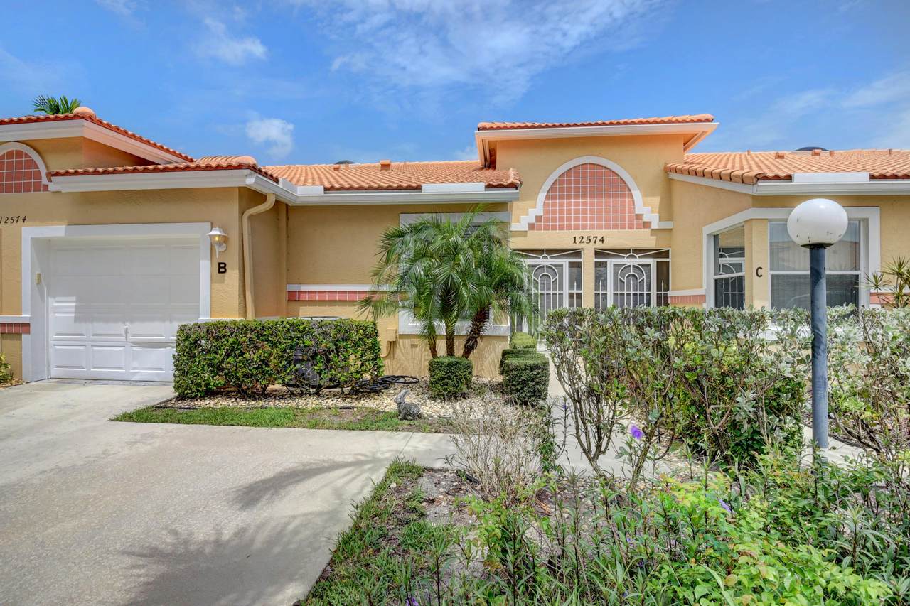 12574 Crystal Pointe Drive - Photo 1