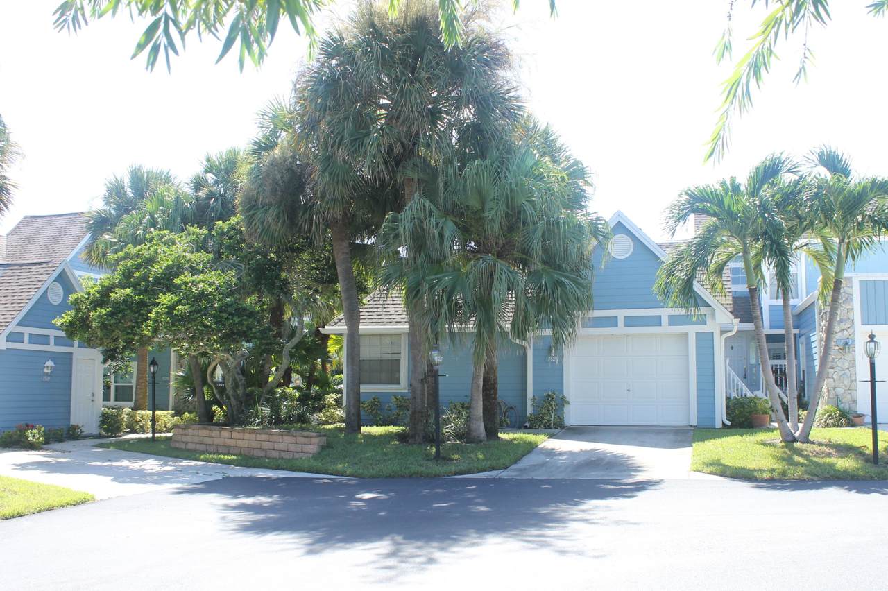 1522 Ocean Dunes Circle - Photo 1