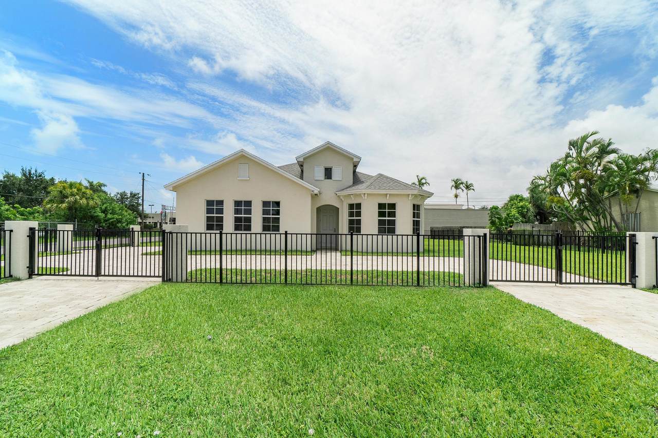 142 14th Avenue - Photo 1