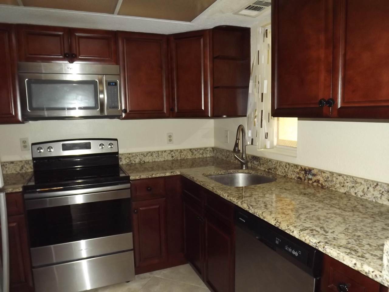1546 Royal Green Circle - Photo 1