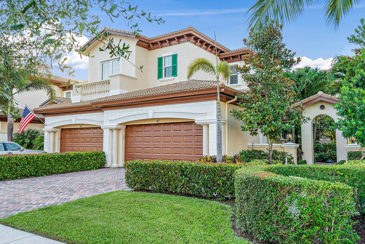 119 Tresana Boulevard - Photo 1
