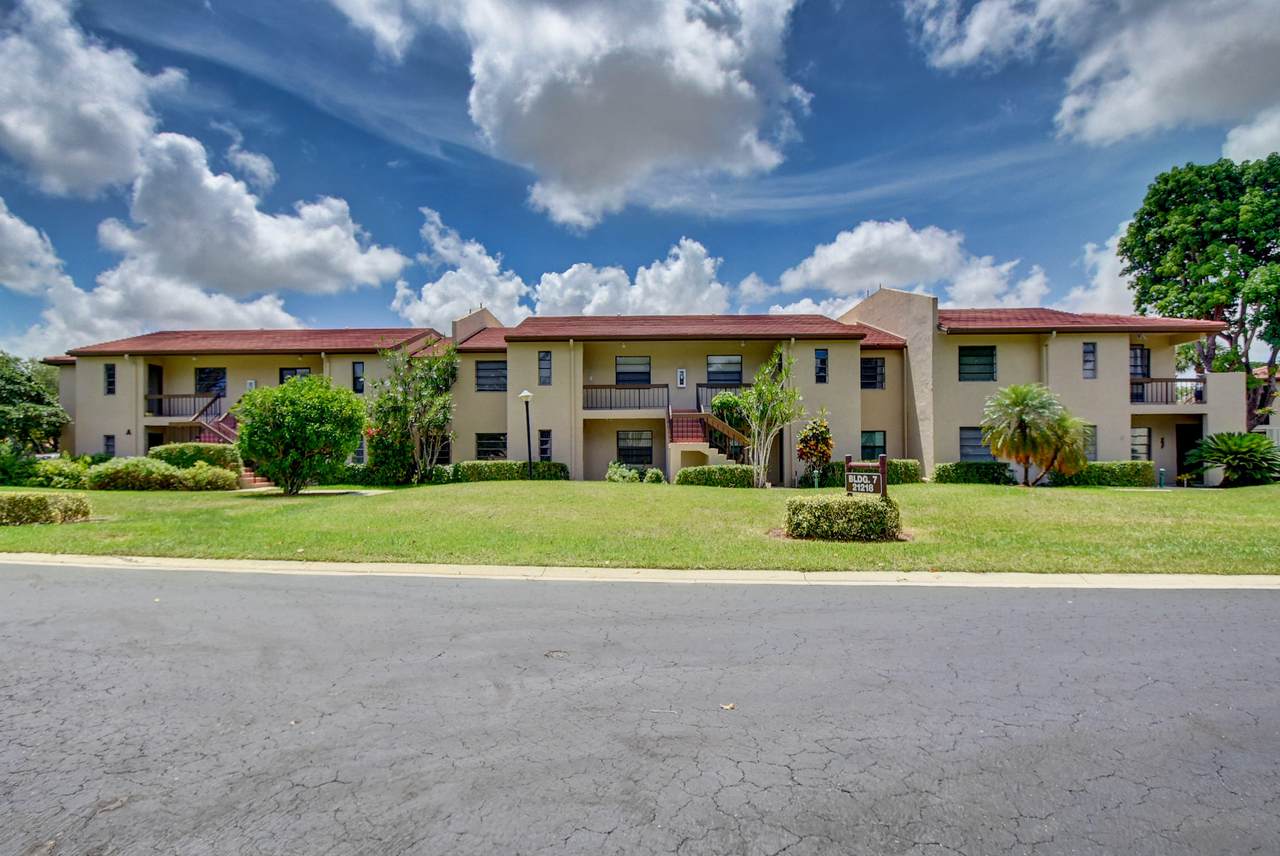 21218 Lago Circle - Photo 1