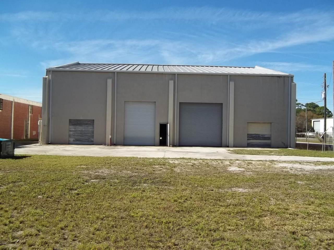704 39th Street - Photo 1