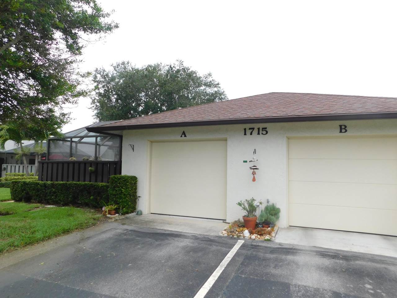 1715 Mariners Cove - Photo 1