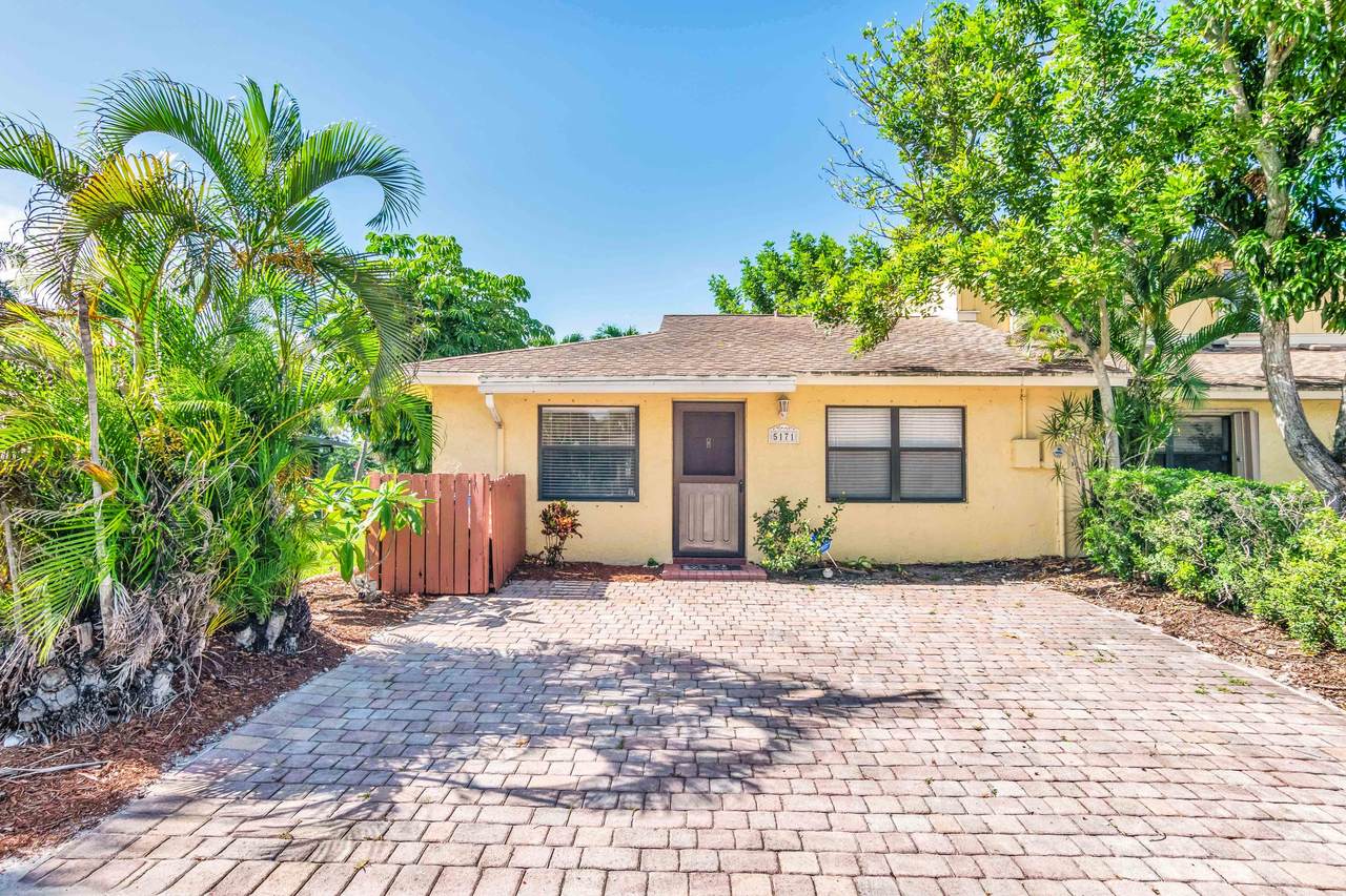 5171 Tennis Lane - Photo 1