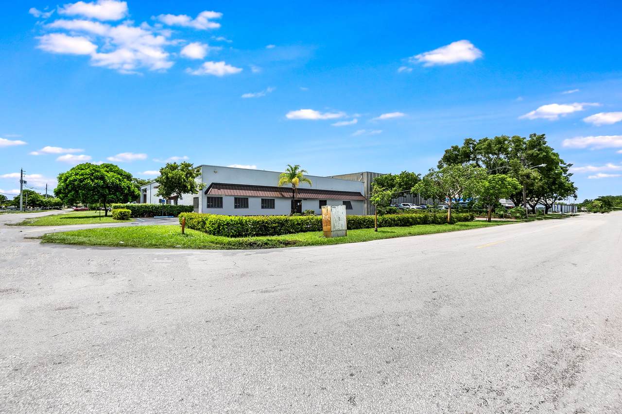 1650 33rd Street - Photo 1