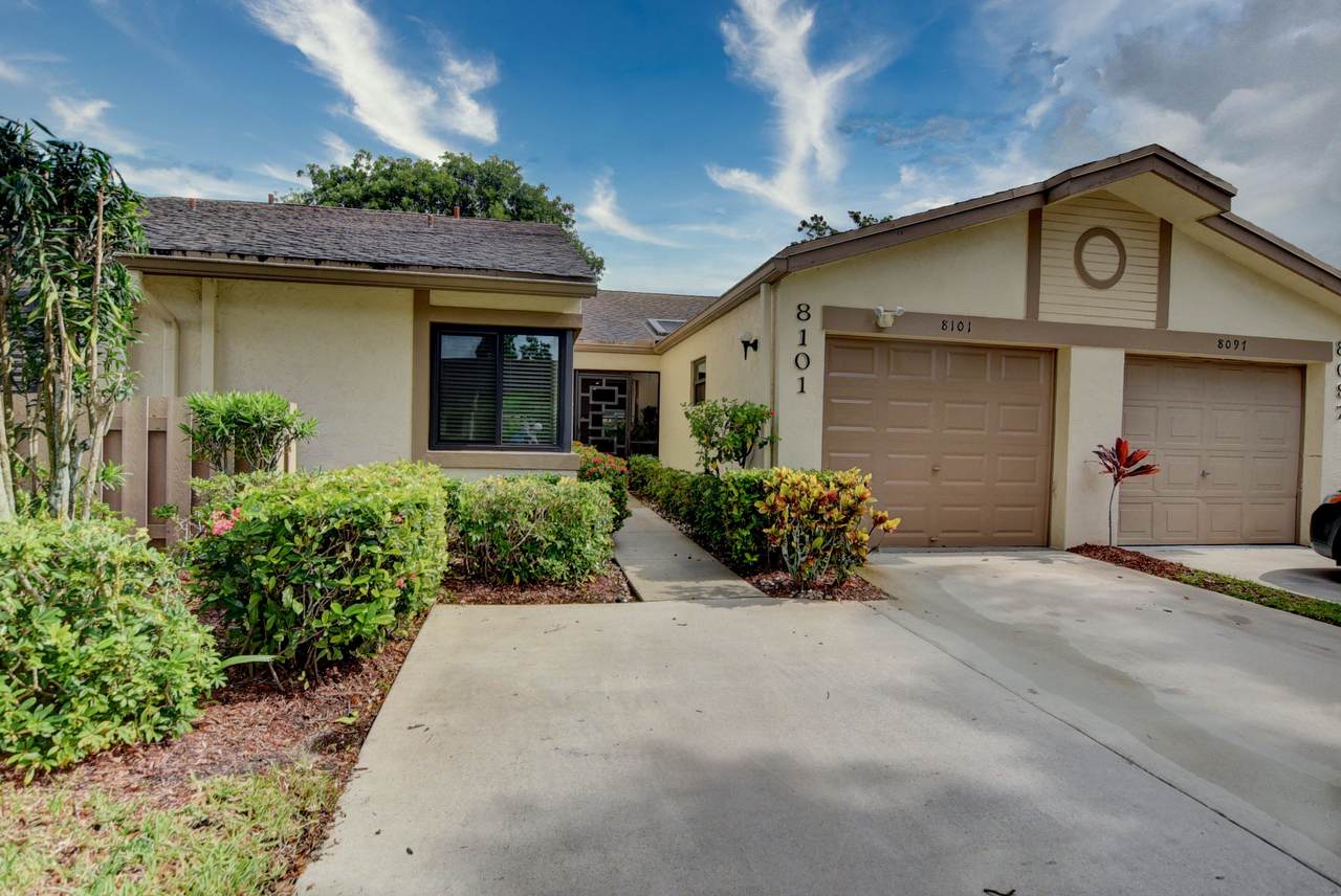 8101 Whispering Palm Drive - Photo 1