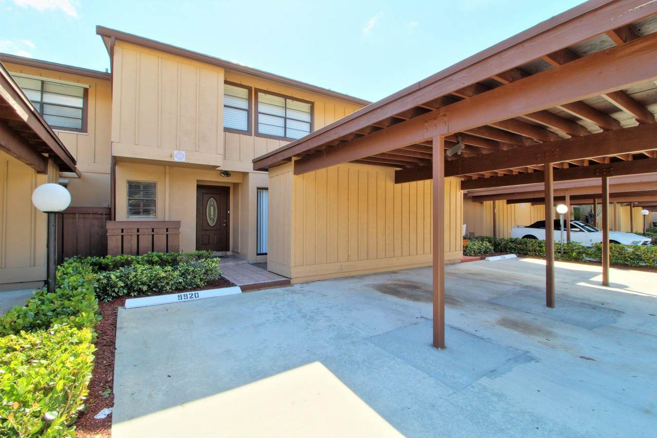 9920 Royal Palm Boulevard - Photo 1