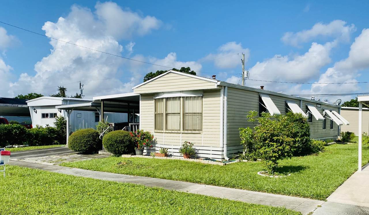 4025 Cardinal Road - Photo 1