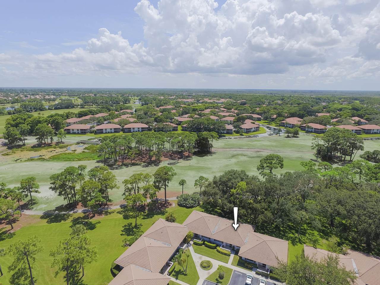528 Club Drive - Photo 1