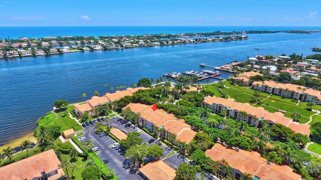 160 Yacht Club Way - Photo 1