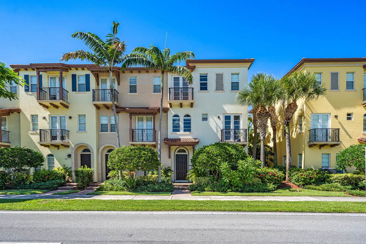 52 Via Floresta Drive - Photo 1