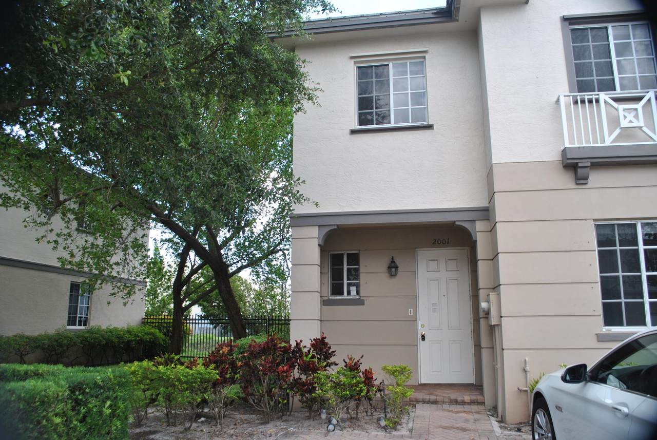 2001 Nassau Drive - Photo 1