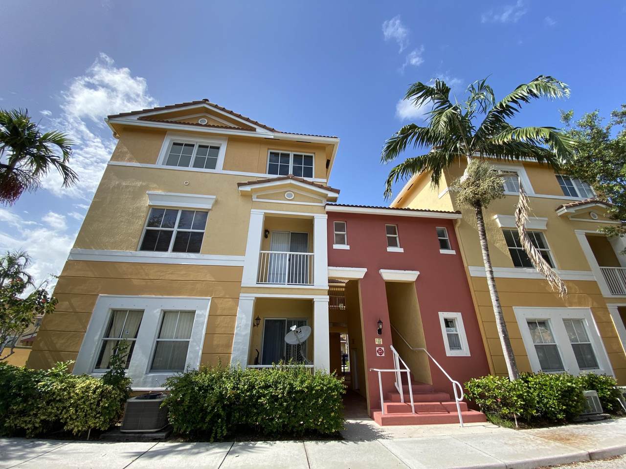 1018 Shoma Drive - Photo 1