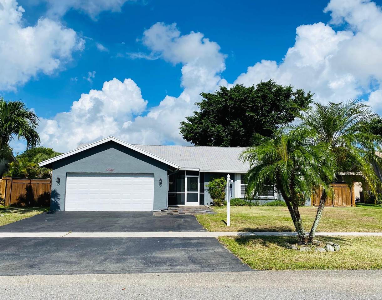 9648 Richmond Circle - Photo 1