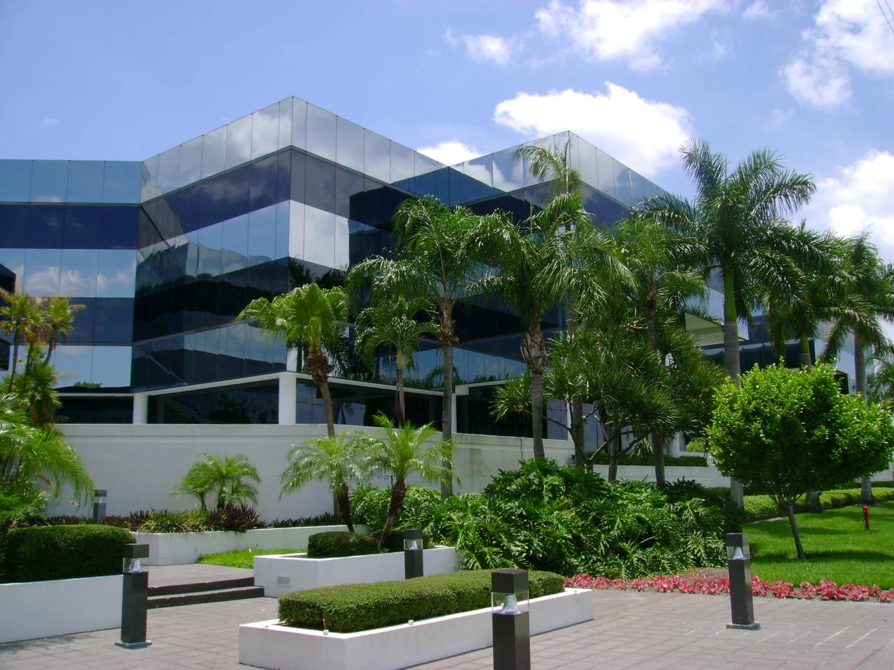 4800 Federal Highway - Photo 1