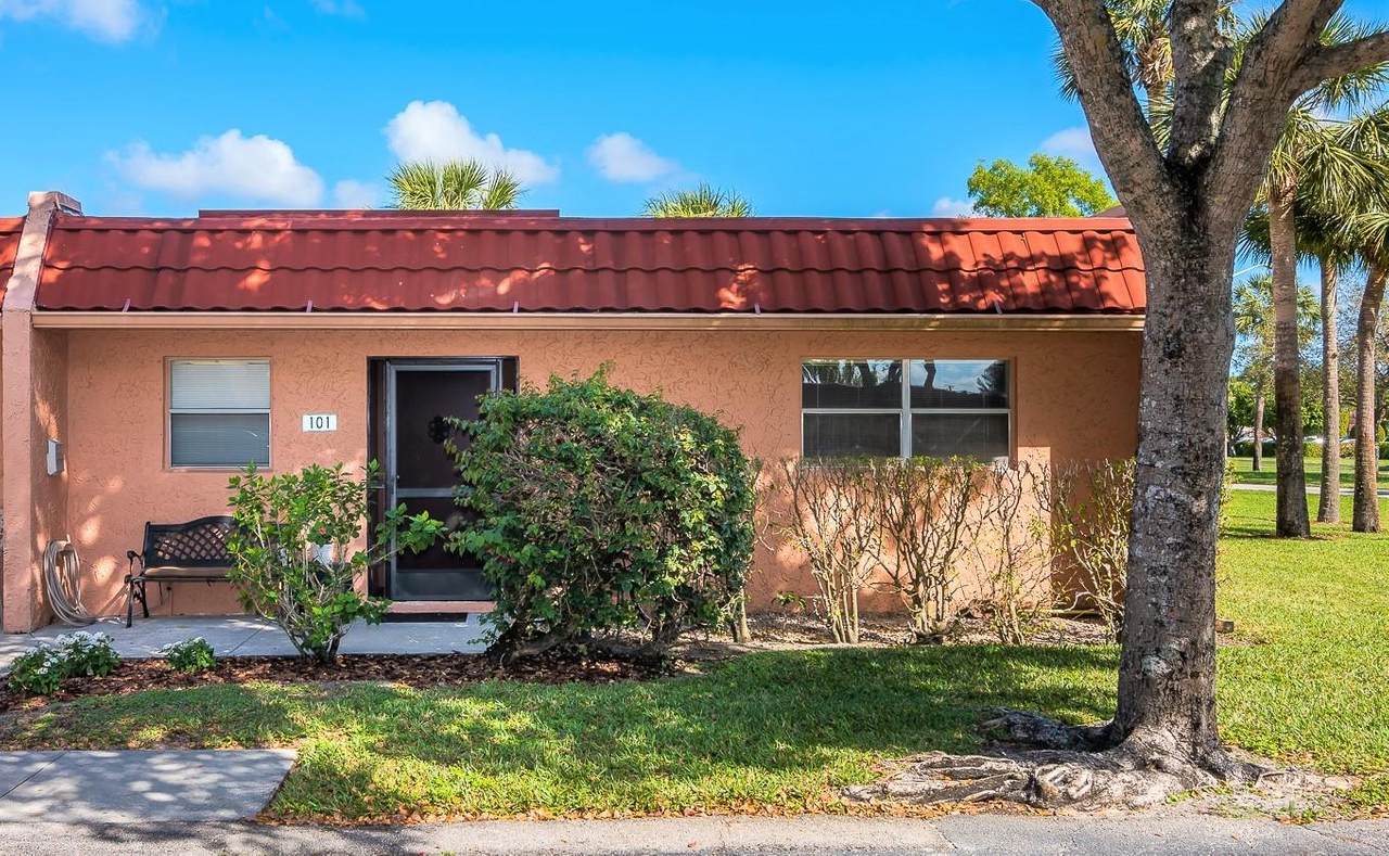 101 Lake Evelyn Drive - Photo 1