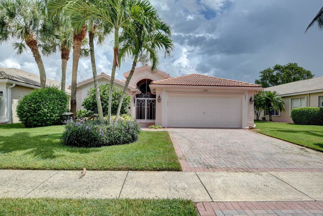 6601 Hawaiian Avenue - Photo 1